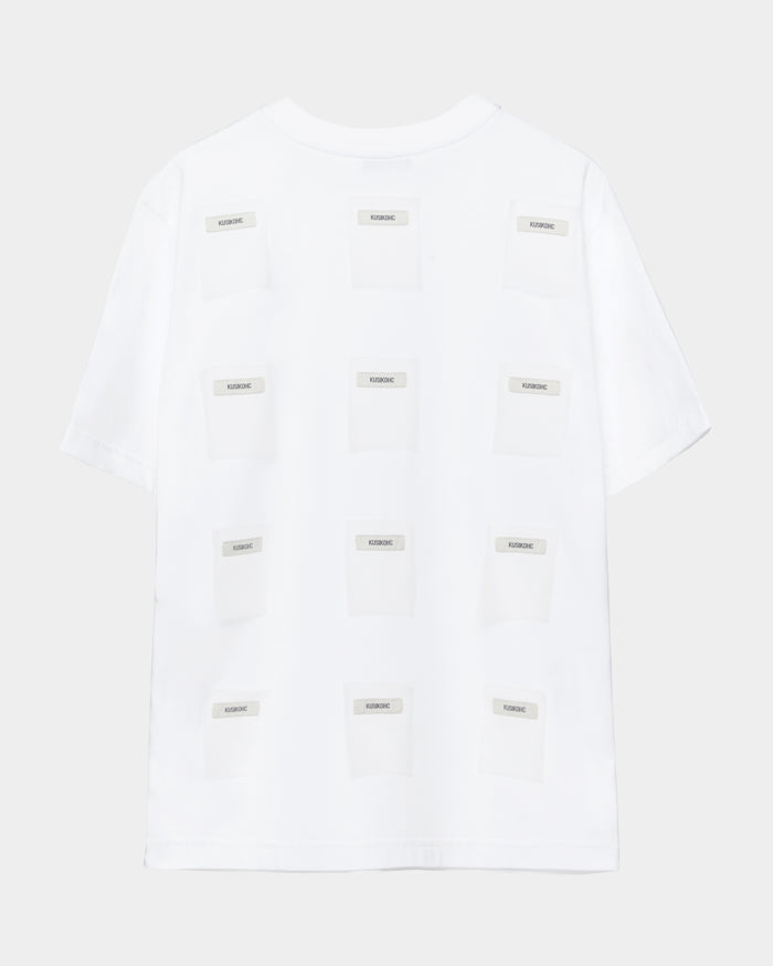 T-SHIRT WHITE PATCHES ON BLACK