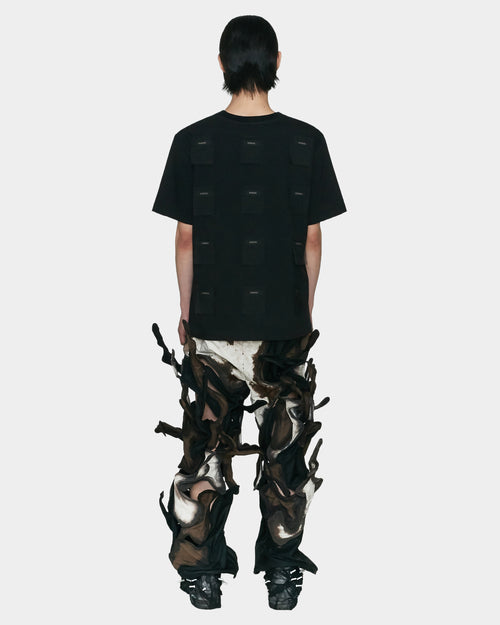 T-SHIRT BLACK PATCHES ON BLACK