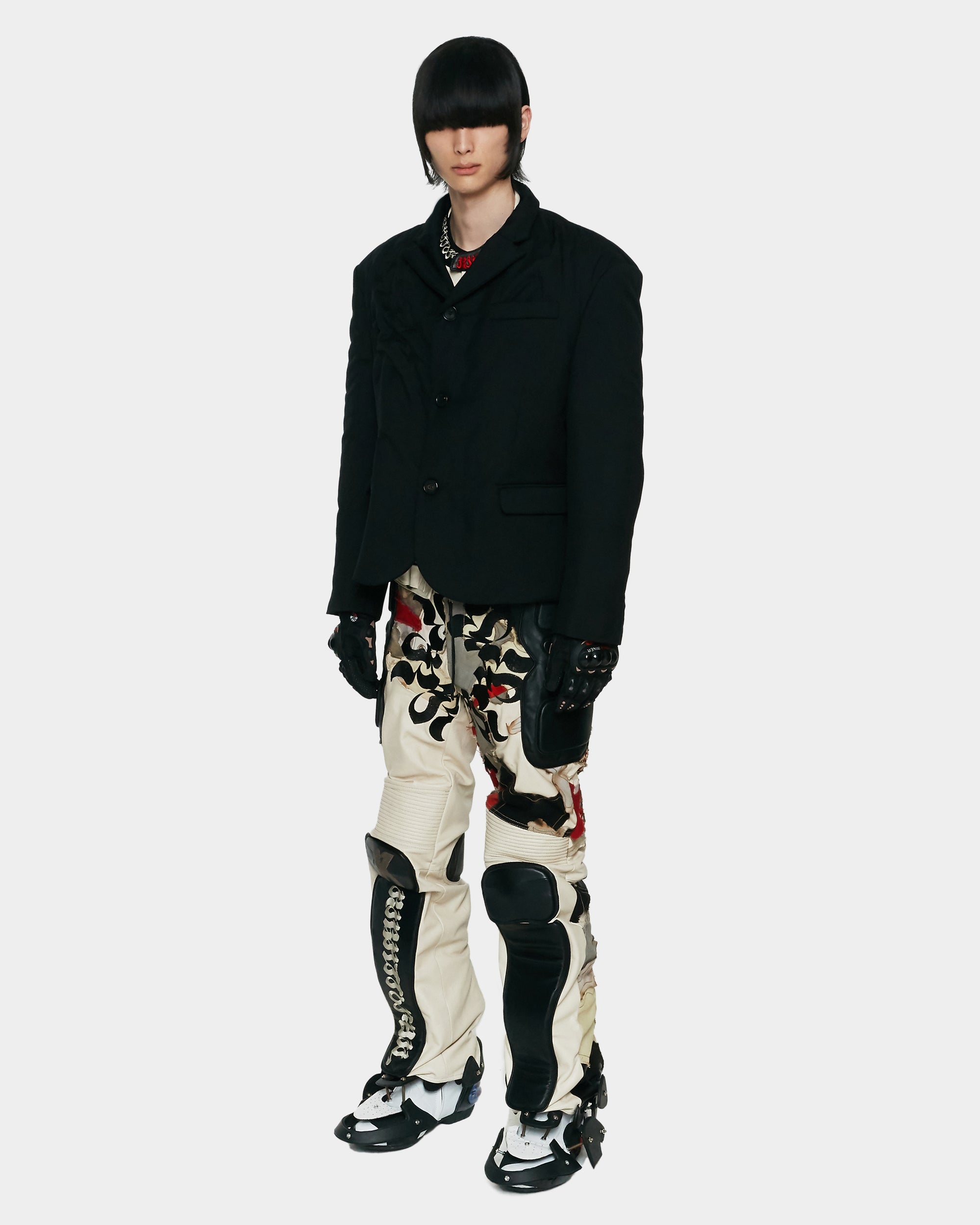 EYELET EMBROIDERY LIGHT WEIGHT PADDED BLAZER